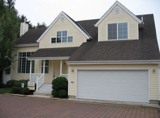 497 Covey Ln, Eugene, OR 97401