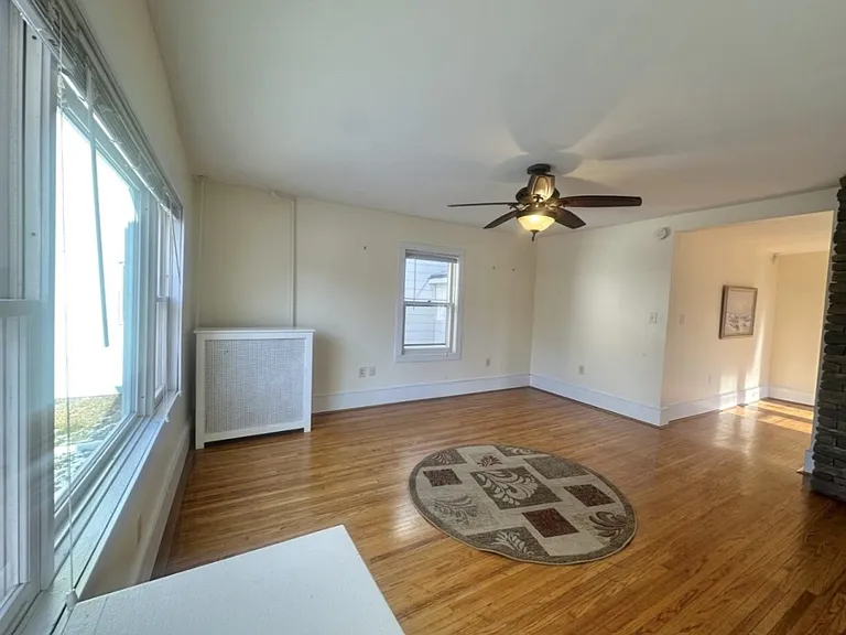 986 Ash St #101 — Photo 16