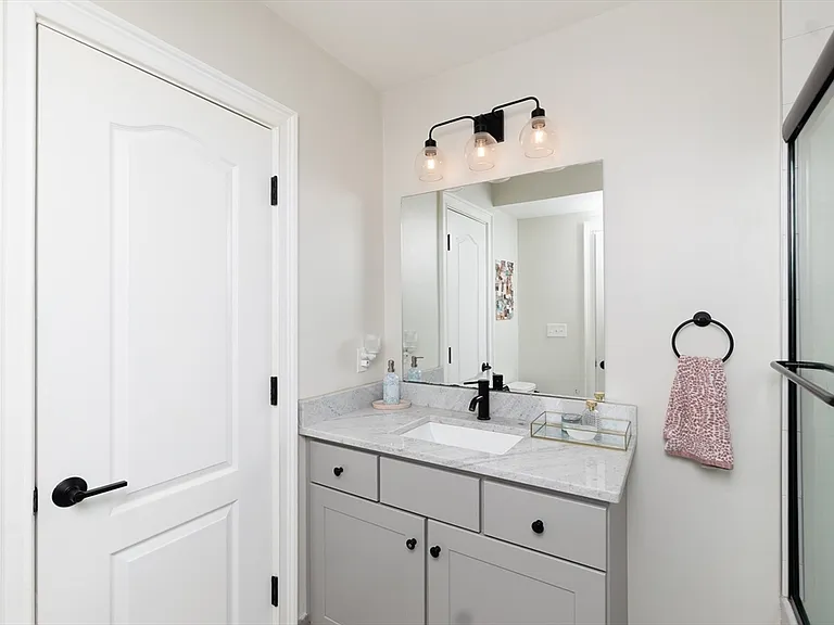 498 Sumner St #PENTHOUSE — Photo 20