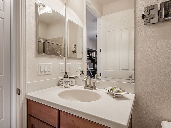 4th image of 20303 Heritage Point Dr