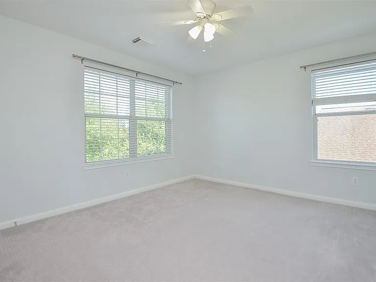 2219 Gable Hollow Ln — Photo 43