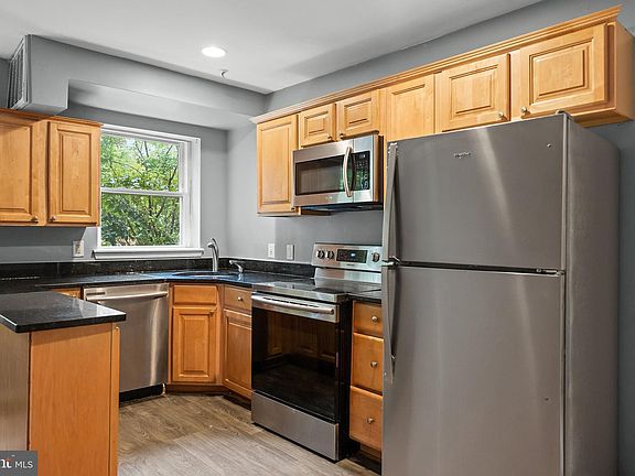 3rd image of 1310 Congress St SE APT 302
