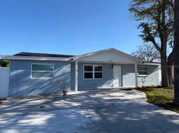 3305 Salisbury Dr, Holiday, FL 34691