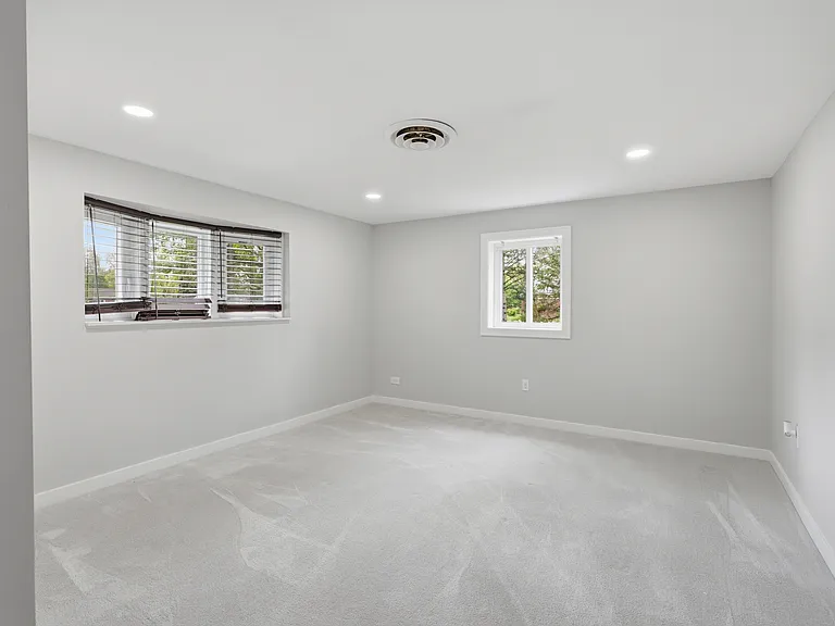 19200 Merriman Ct — Photo 10