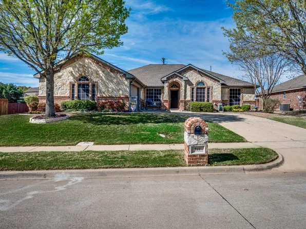 717 Escapade Ct, Midlothian, TX 76065