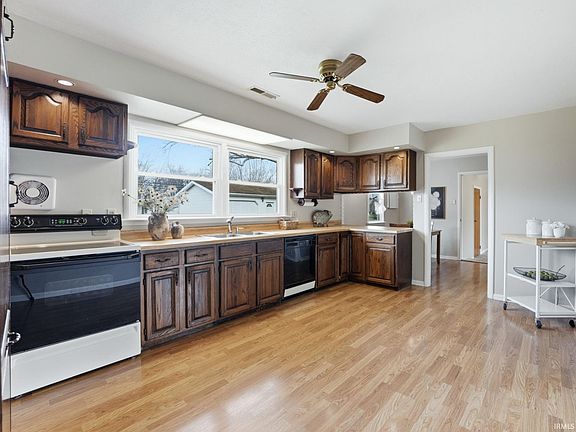5th image of 7030 Avalon Dr