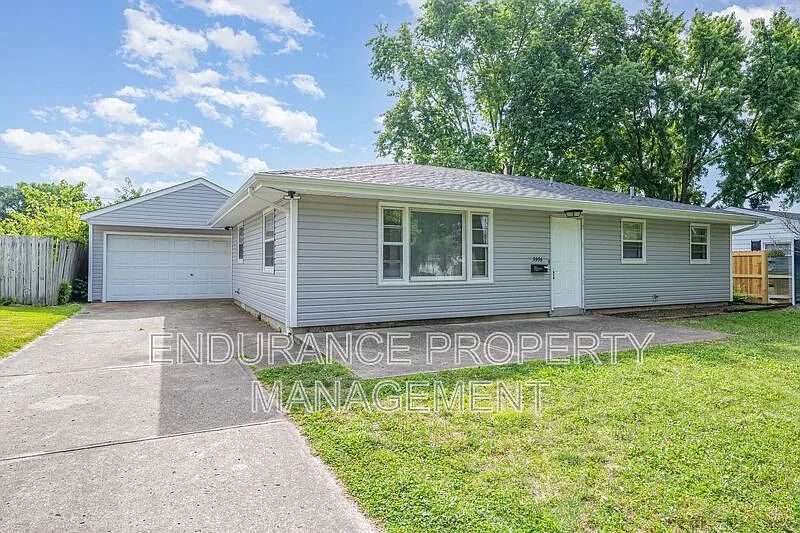 3 bed, 1.0 bath, 1025 sqft, $1,175 — Photo 4