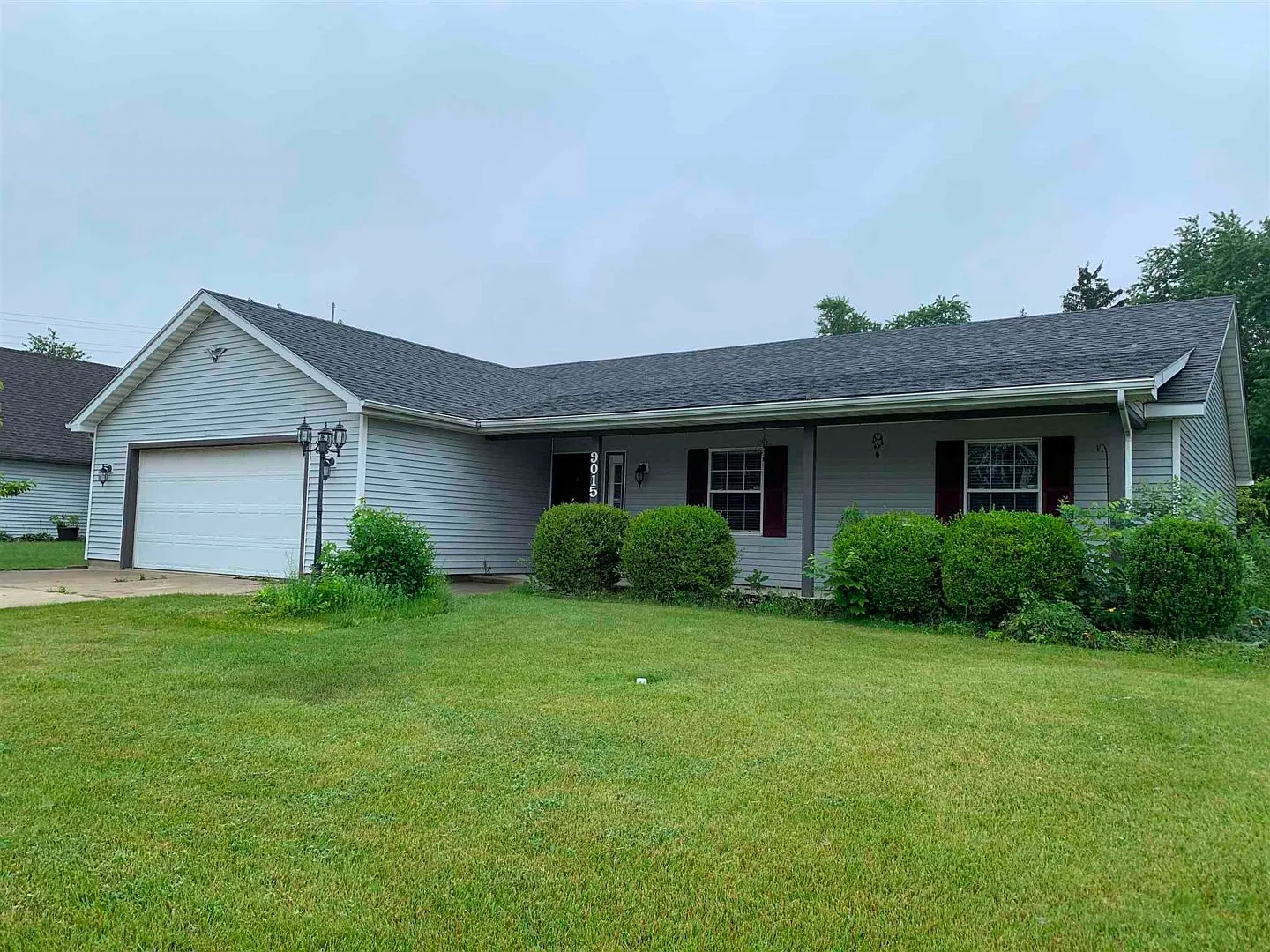 9015 Wallen Ln photo 1