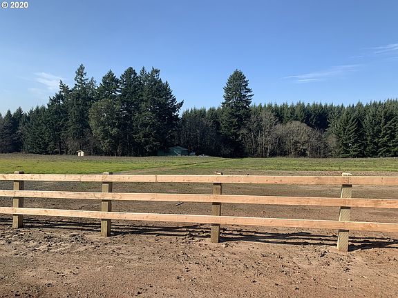 5th image of 15905 NE Bella Vista Dr #2