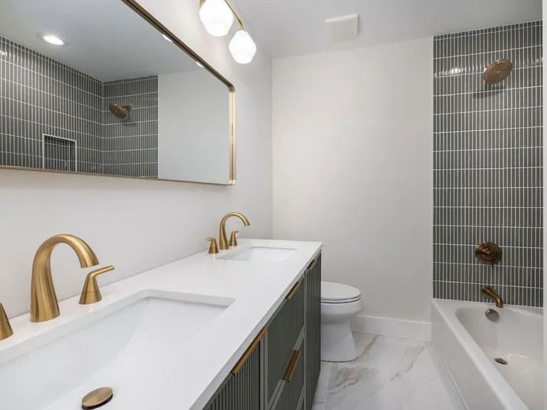 1010 Fiall St — Photo 26