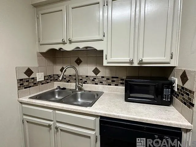 1 bed, 800 sqft, $1,025 — Photo 4