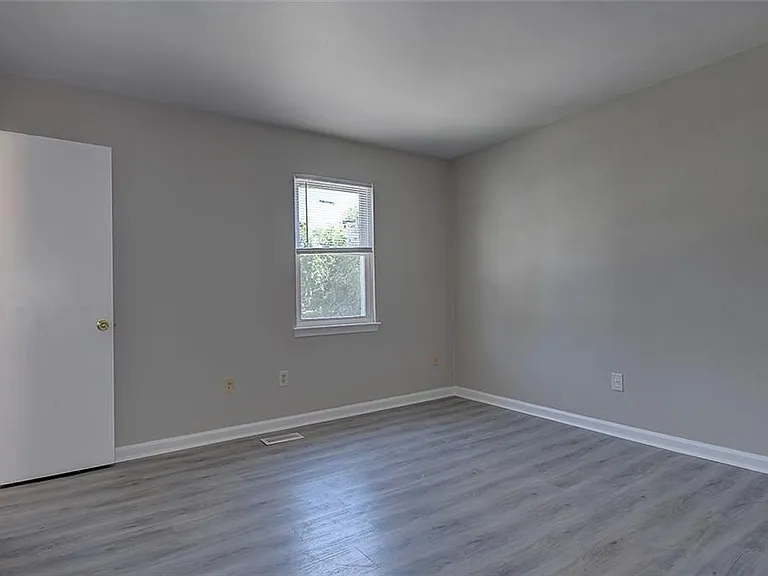 657 Aubrey Dr — Photo 27