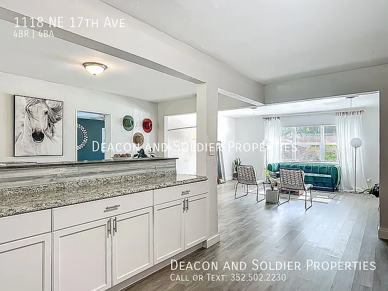 1118 NE 17th Ave — Photo 11