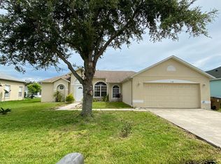 208 Abbotsbury Dr, Kissimmee, FL 34758