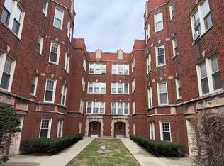 4834 W Henderson St APT 3B, Chicago, IL 60641