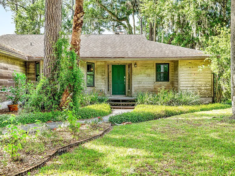 119 Palm Valley Woods Dr — Photo 3