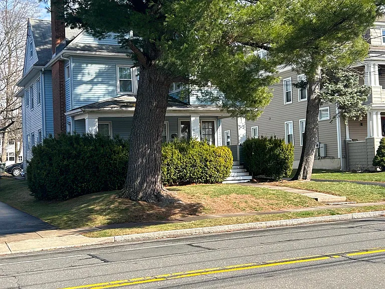 94 Quaker Ln S #2 — Photo 22