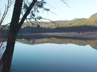 26 Woodland Rd, Cusick, WA 99119