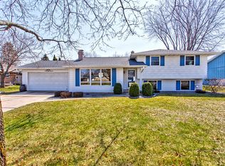 2831 Brookview Ct, Green Bay, WI 54313