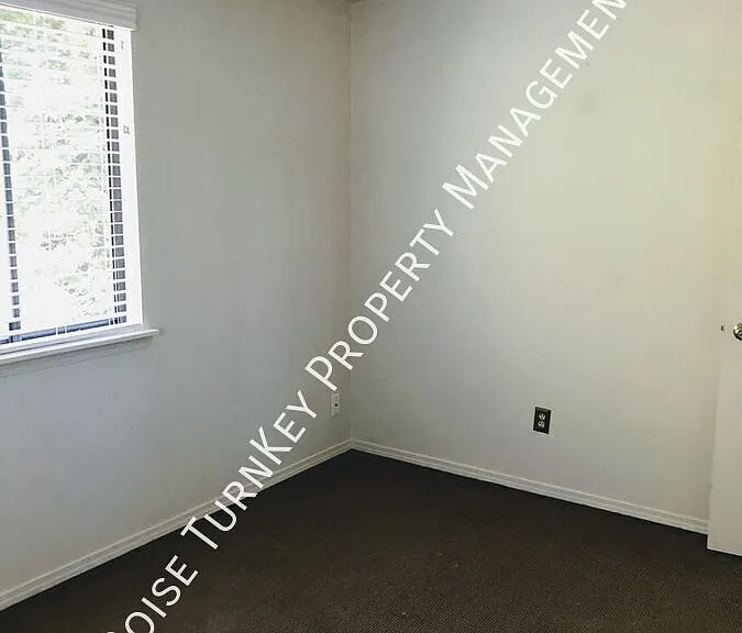 550 E Pennsylvania St — Photo 22