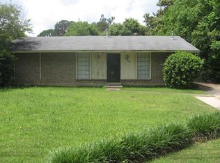 555 Fieldbrook Dr, Montgomery, AL 36117