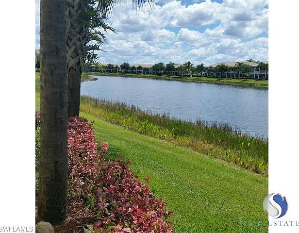 WONDERFUL REAR LAKE VIEW