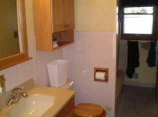 1540 W Vogel Ave, Milwaukee, WI 53221