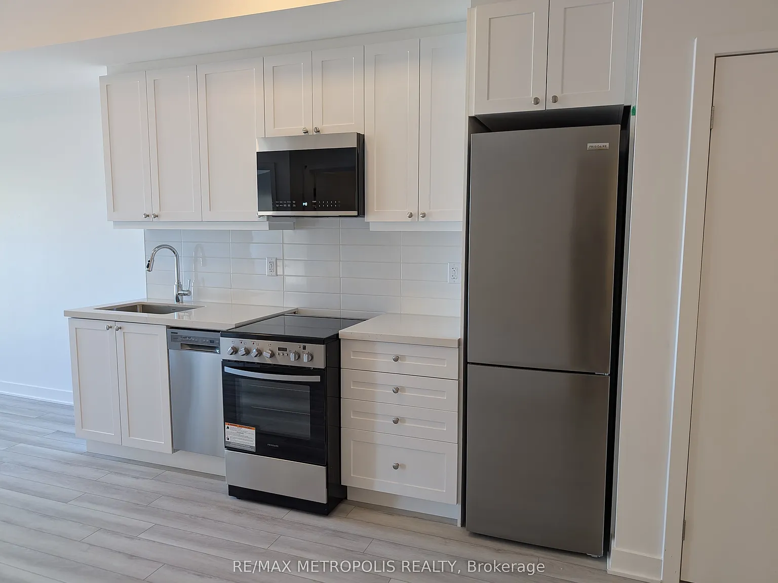 2 bed, $2,100 — Photo 3