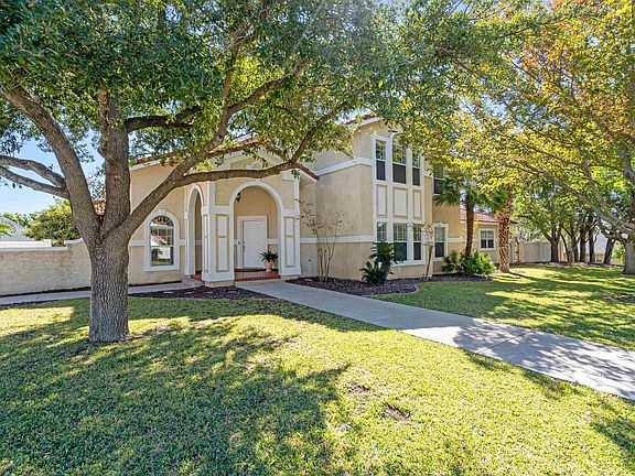 3rd image of 203 Mountain View Dr