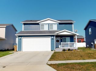 3408 20th Ave NW, Minot, ND 58703