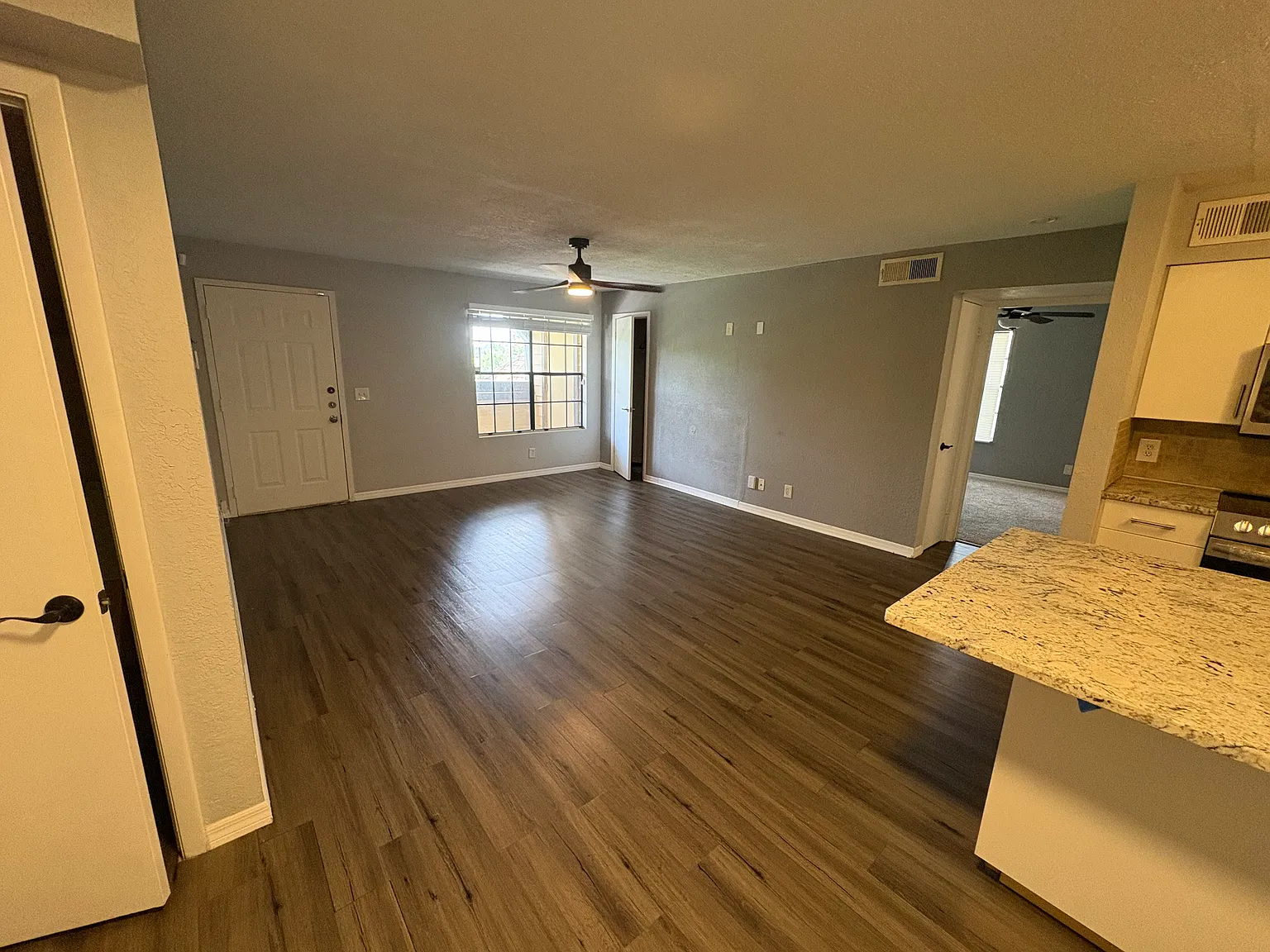 1 bed, 712 sqft, $1,500 — Photo 4