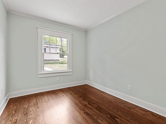 4th image of 1421 Tunnel Blvd