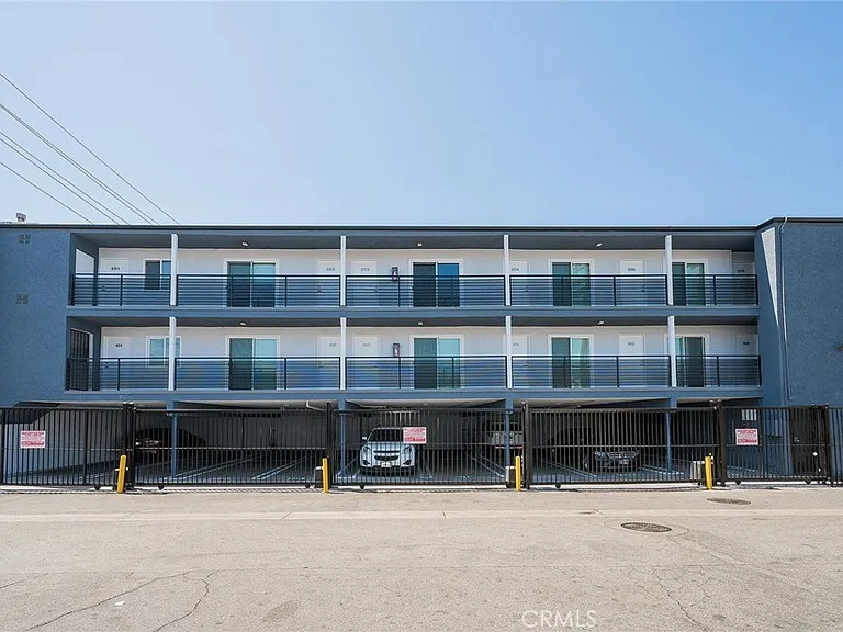 6745 Laurel Canyon Blvd #202 — Photo 12