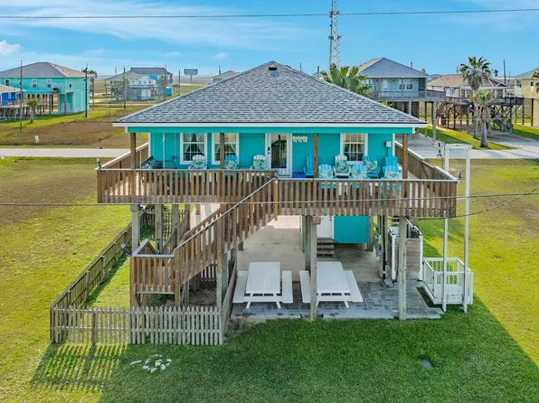 13214 Jolly Roger Dr, Freeport, TX 77541