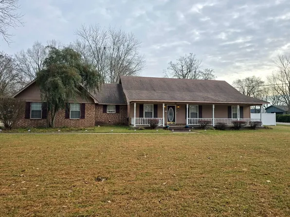 1006 Parker St, Paris, AR 72855