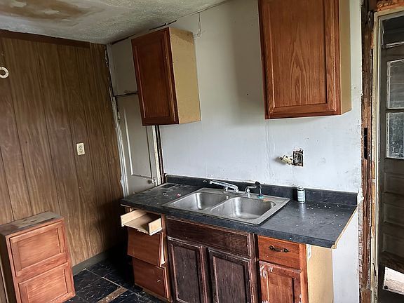 3rd image of 3301 N Arsenal Ave