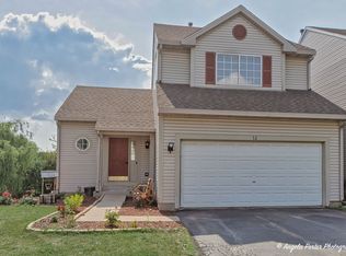52 W Honeysuckle Dr, Round Lake Beach, IL