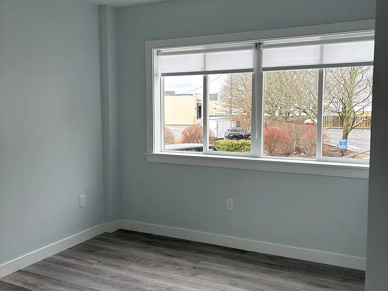 310 BARNSTABLE ROAD RESIDENCES LLC — Photo 7