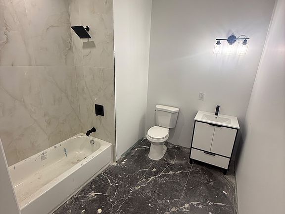 3rd image of 169 Lexington Ave #1L