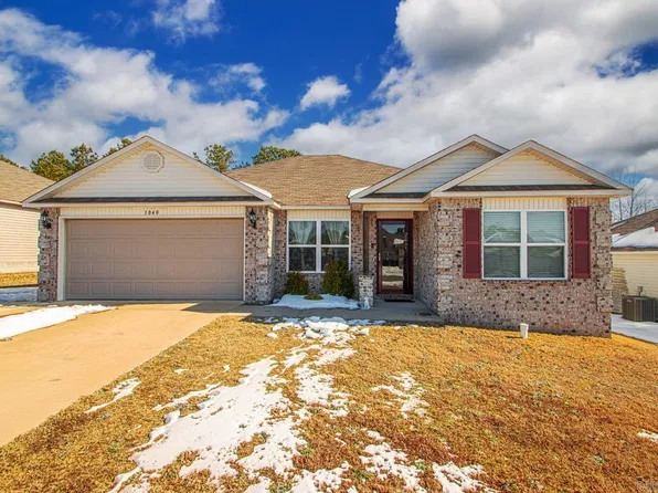 1040 Santa Fe Trl, Bauxite, AR 72011