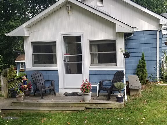 2nd image of 204 Sound Beach Blvd