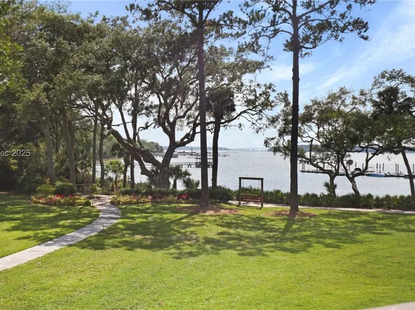 6 Village North Dr APT 105, Hilton Head Island, SC 29926