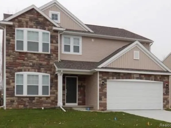 3069 Oxford Ln, Flushing, MI 48433