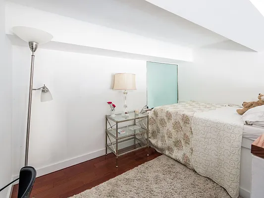 Sold by Sotheby's International Realty | media 18