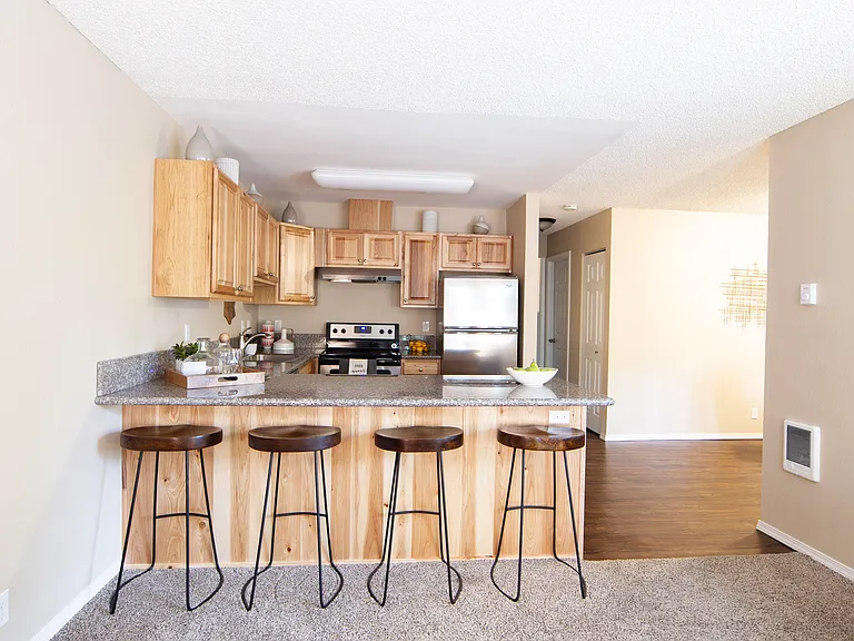Oak Vale Apartments — Photo 5