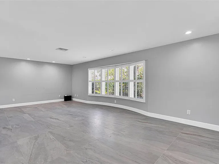 3944 Doral Dr — Photo 7