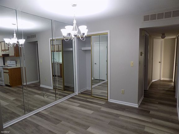 4th image of 38541 Wellington Dr
