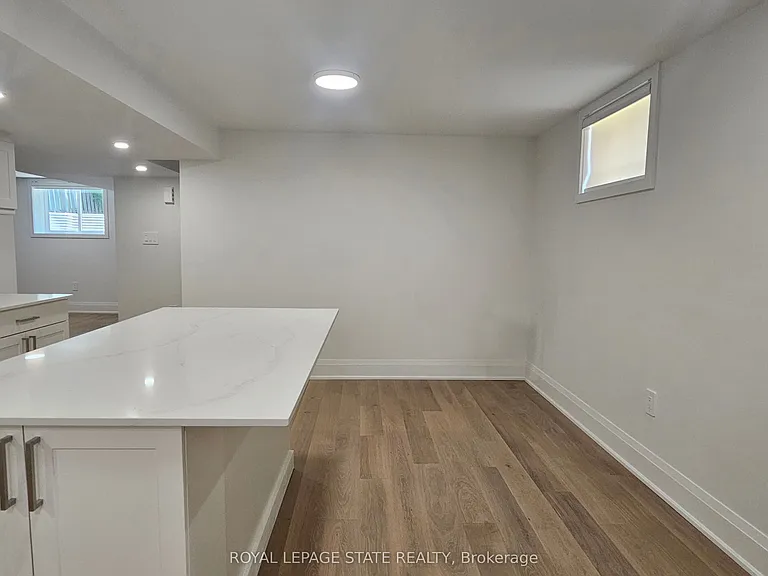 115 Chesley St #LOWER — Photo 8