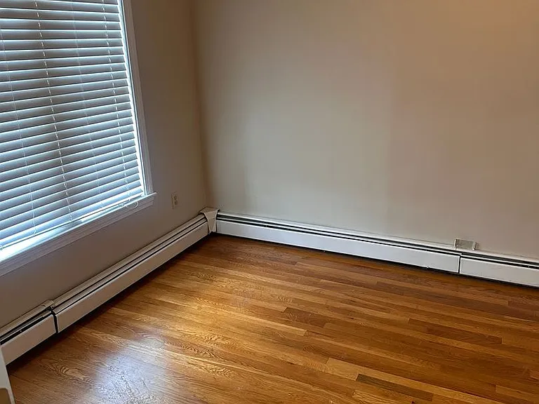 2 Chesterton St #2 — Photo 10