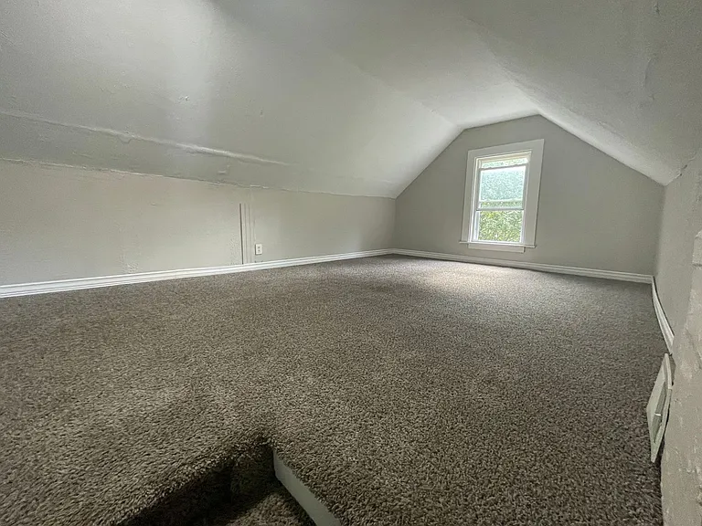 982 Collinwood Ave — Photo 18